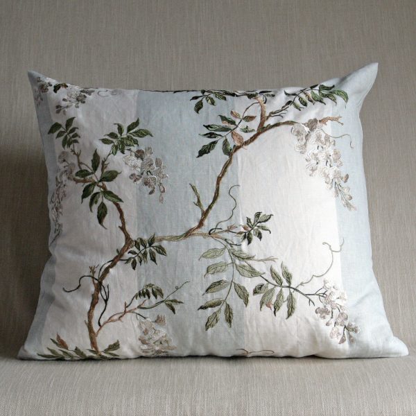 pet cushions, cat cushions, dog cushions, pet pillows, guild antiques. glasgow antiques, luxury pet cushions. bespoke pet pillows