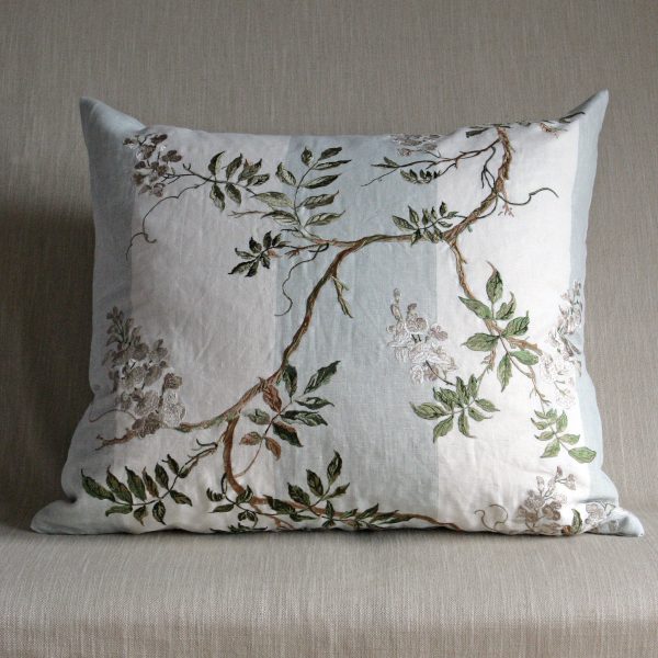 pet cushions, cat cushions, dog cushions, pet pillows, guild antiques. glasgow antiques, luxury pet cushions. bespoke pet pillows
