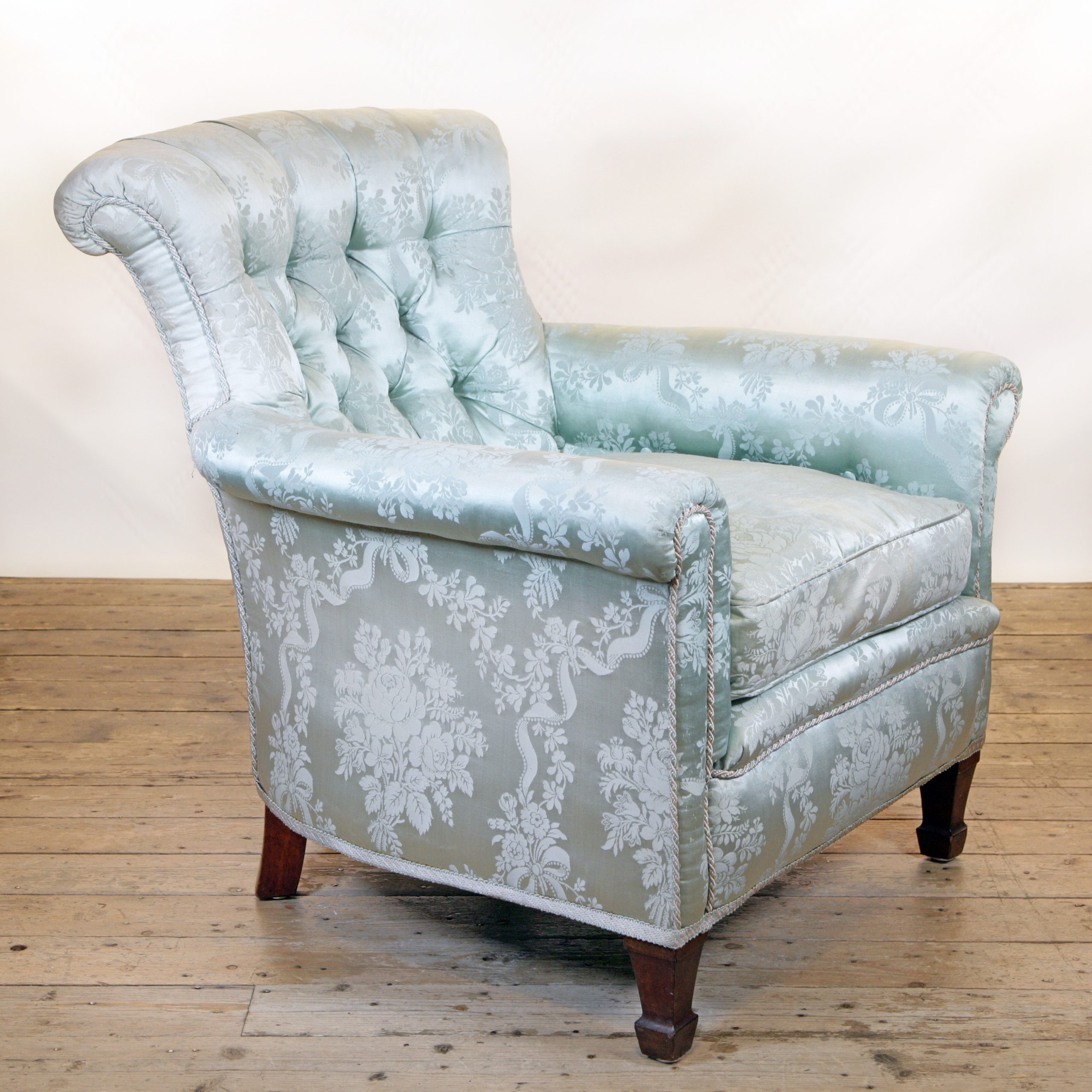 Howard & Sons Woodstock-style armchair