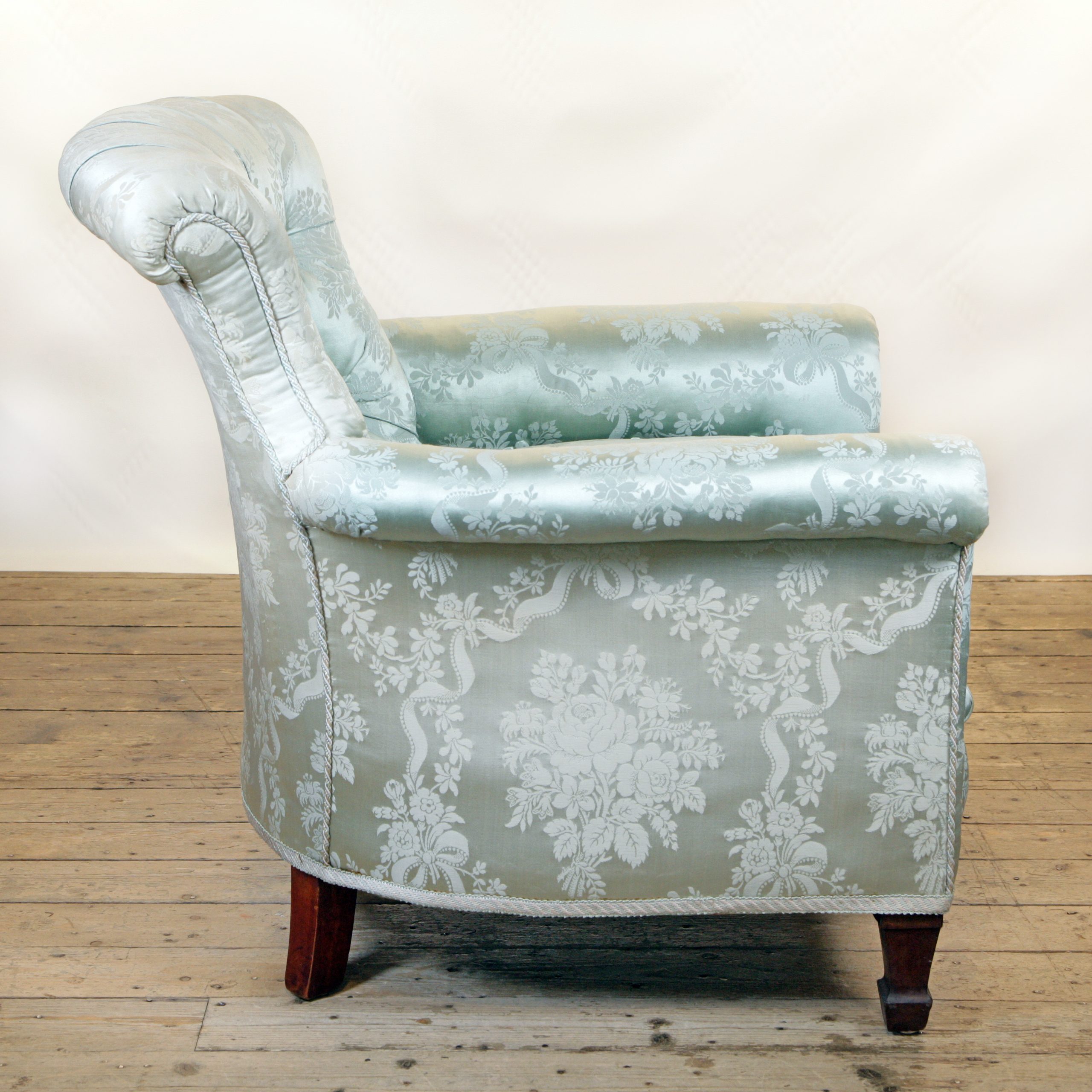 Howard & Sons Woodstock-style armchair