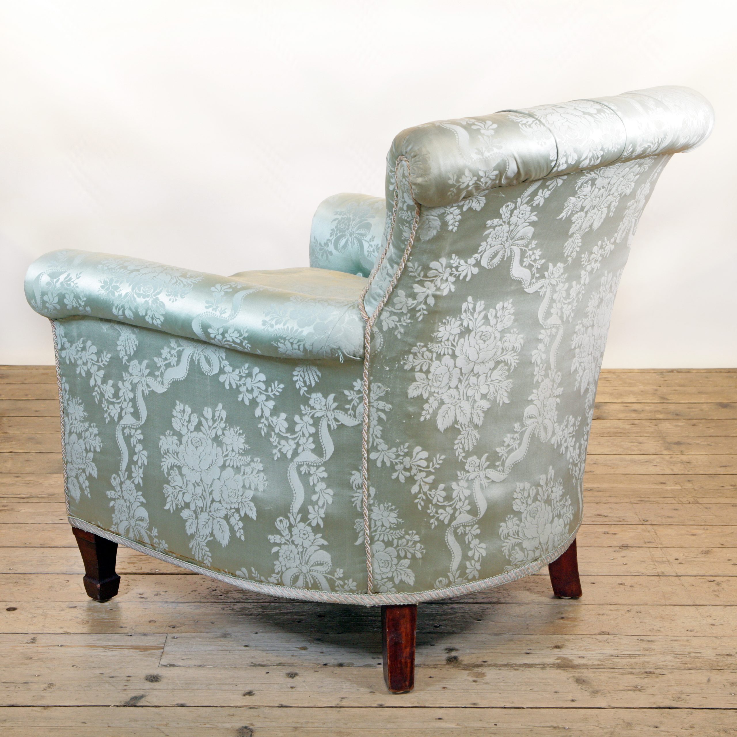 Howard & Sons Woodstock-style armchair