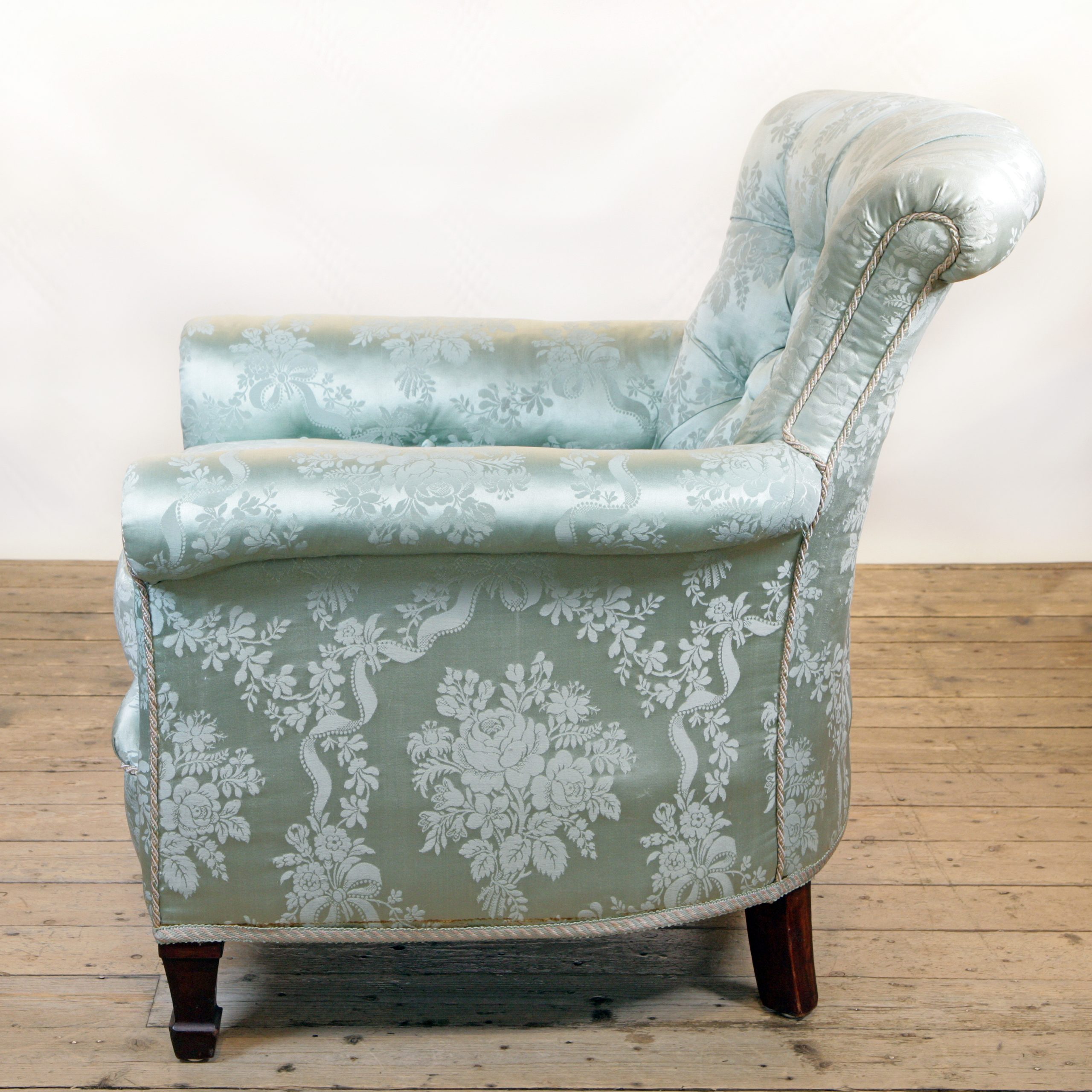 Howard & Sons Woodstock-style armchair