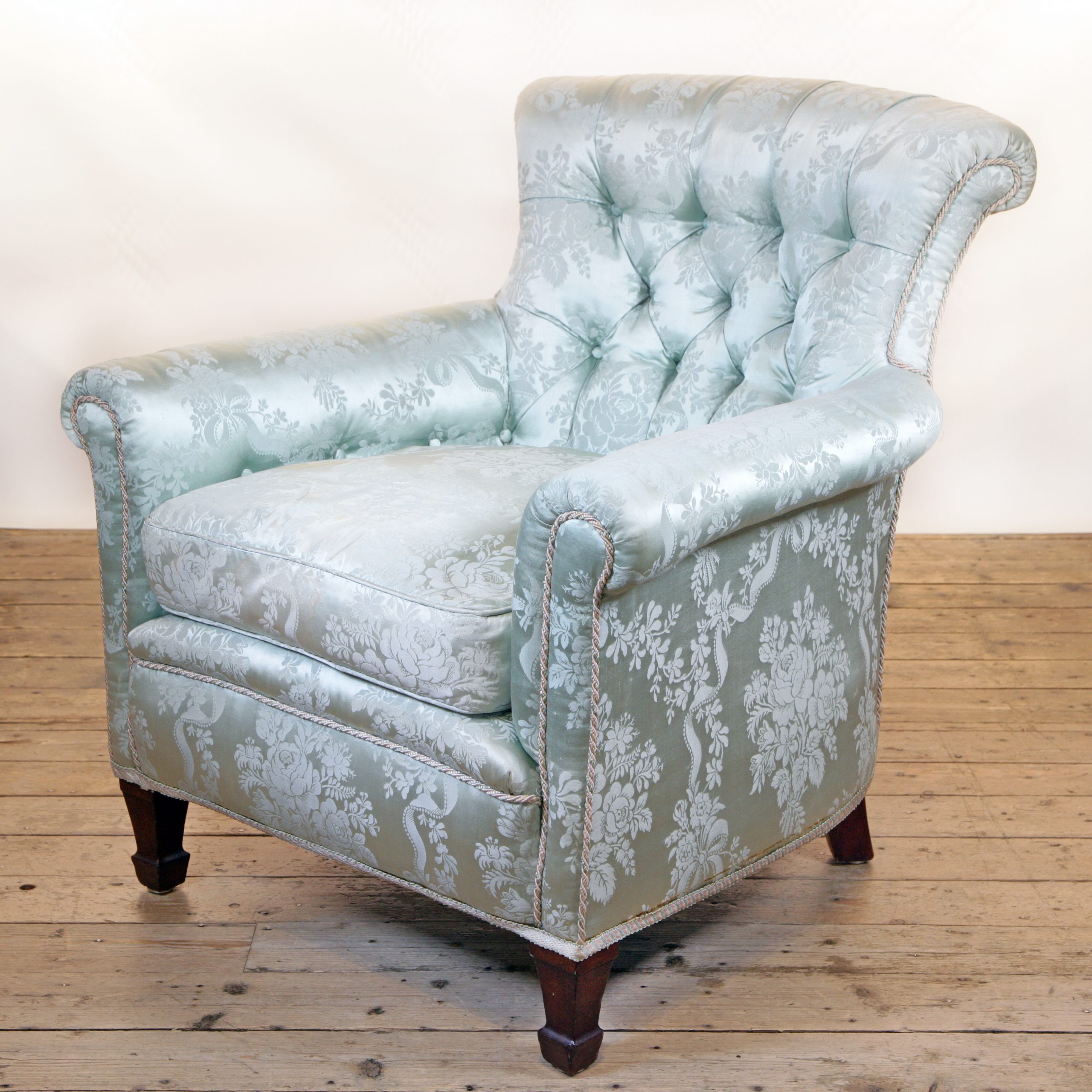 Howard & Sons Woodstock-style armchair