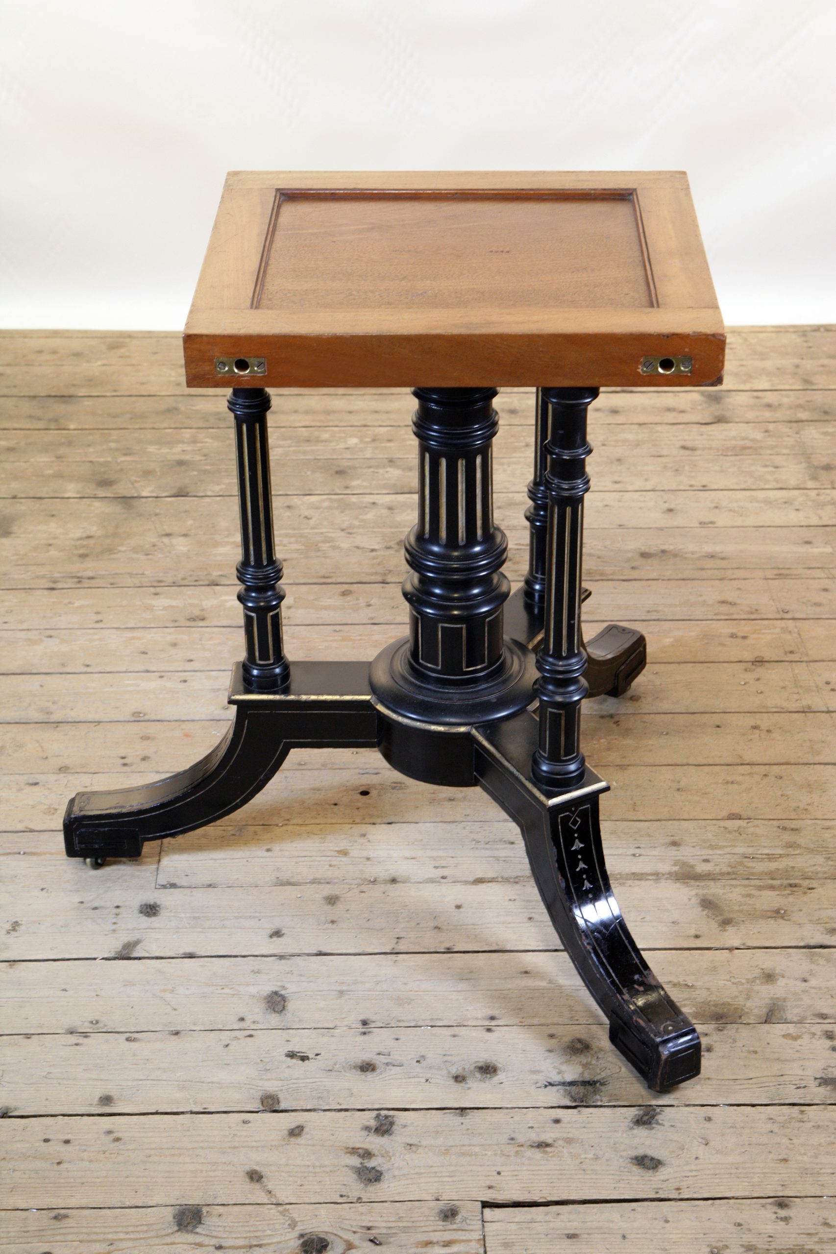 Gillow & Company Ebonised Mahogany Dining Table